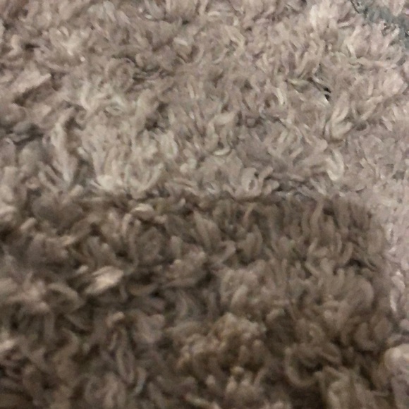 Meet your Posher, Mayra - Picture 1 of 1